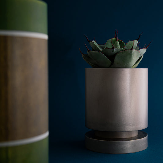 IRON POT No.05 - White Bronze