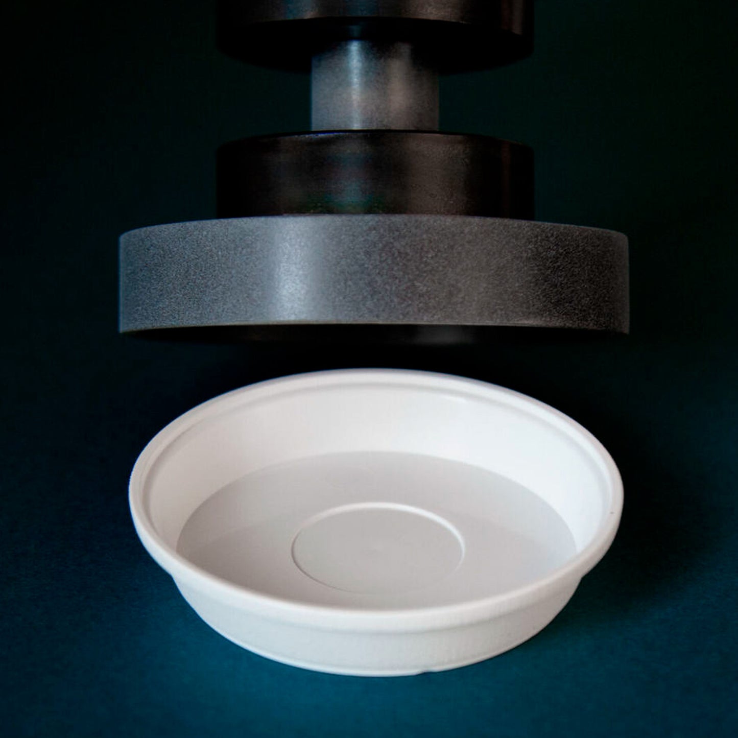 IRON POT No.02 - Iron Black