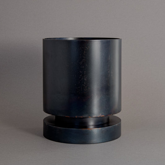 IRON POT No.04 - Iron Black